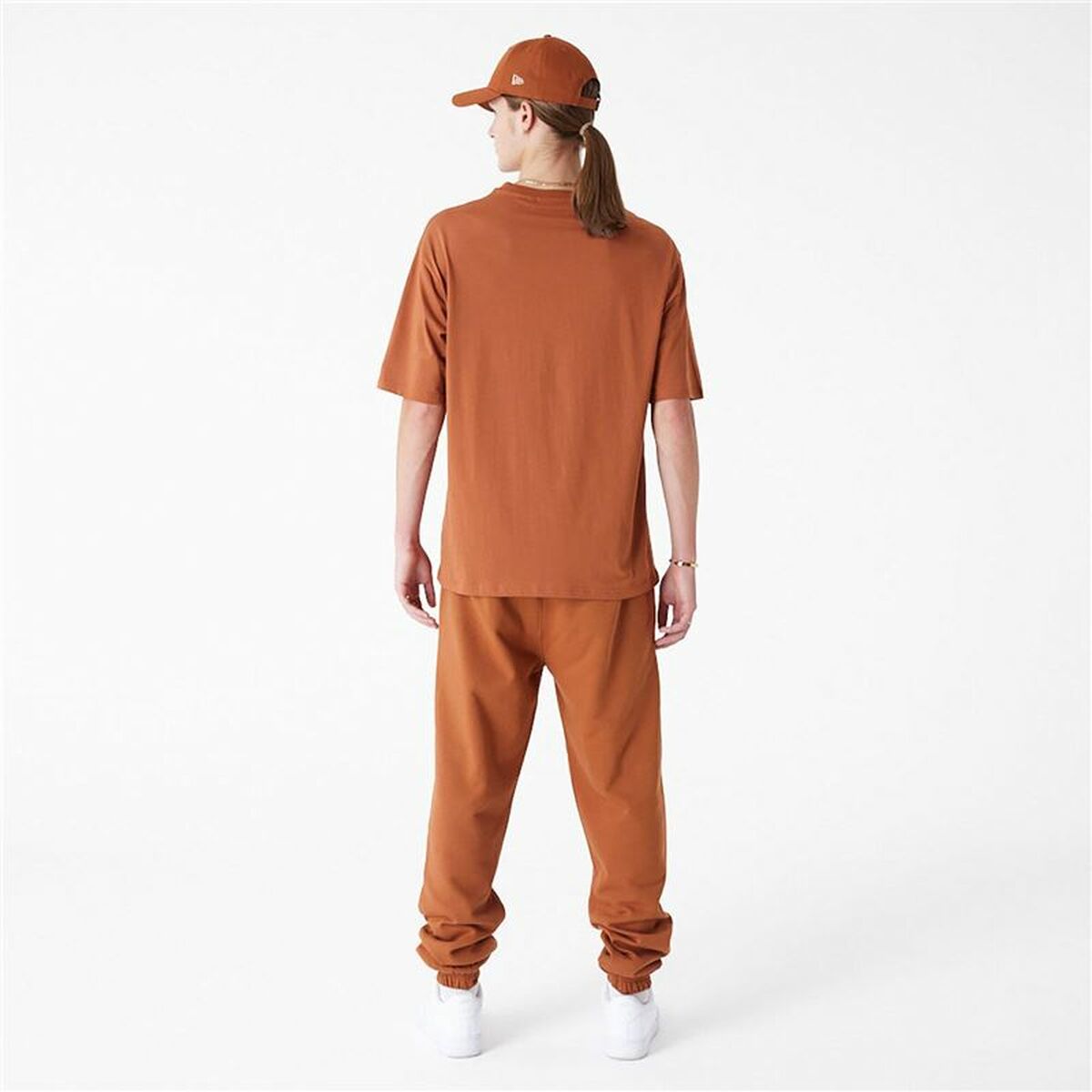 V4H52CCD805EC6A8D3F80A6EAA5F21A4B2FR4573241P2