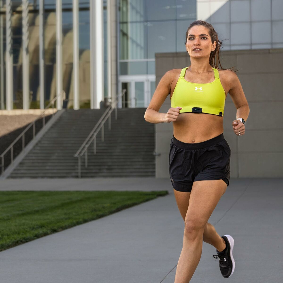 V3H35F2AEDAEA75F45661F9EEC083BD426CR5722140P6