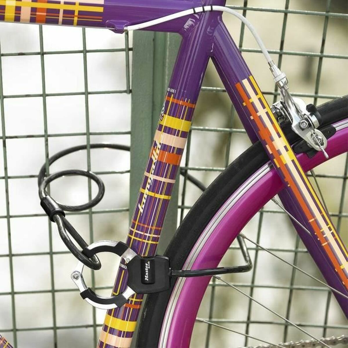 V6HE55928157A81515B30B301B12784C9A0R6169864P5