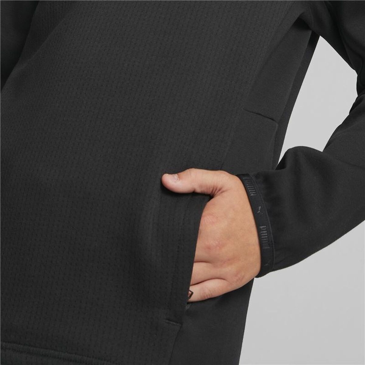 V6H0147AB51AA030D82CFDFB6BAB16770F4R2564745P3