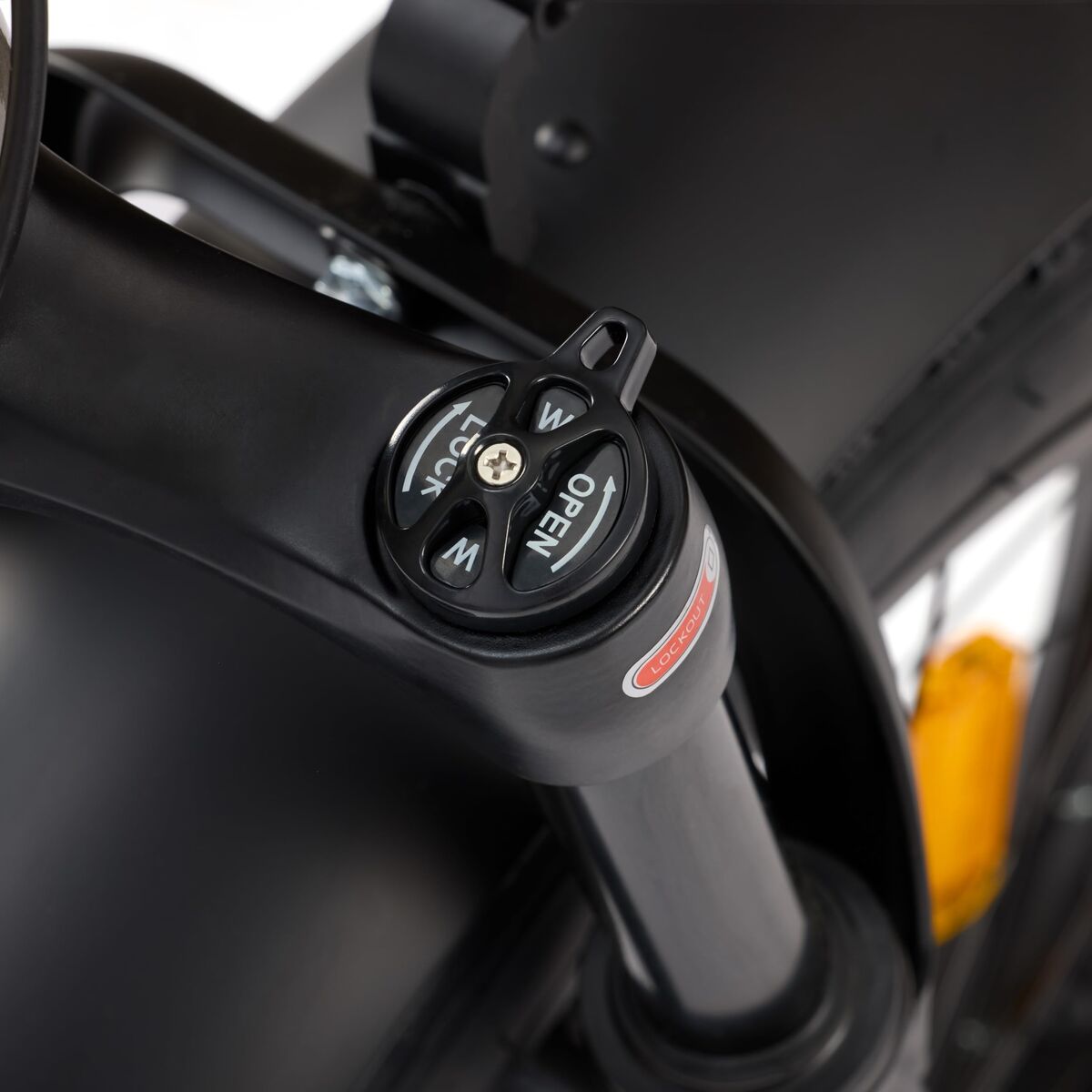 V4HE53308C38826F9C112463FB5CEA1B032R7525051P10