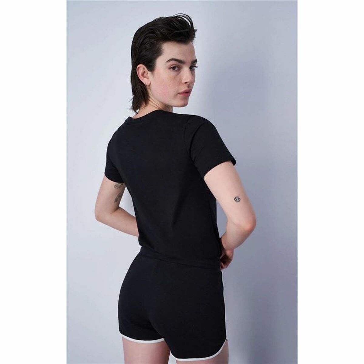 V4H151708AAC732595EA4A94E151910D10ER4648146P3