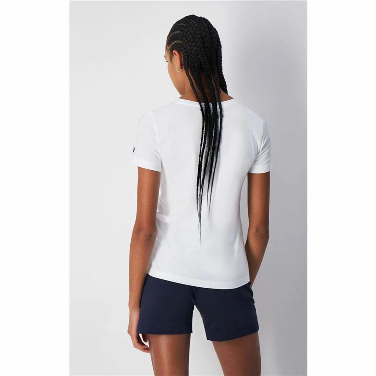 V4HE1759289A7304A7E69D3166C8B22D457R4648480P3