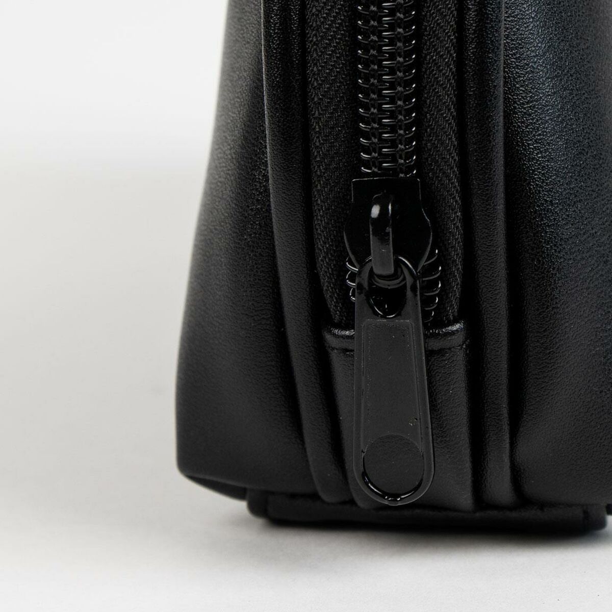 V4H3E99DFF5F7D8C7CCC9A293AE0289F6B8R7151732P3