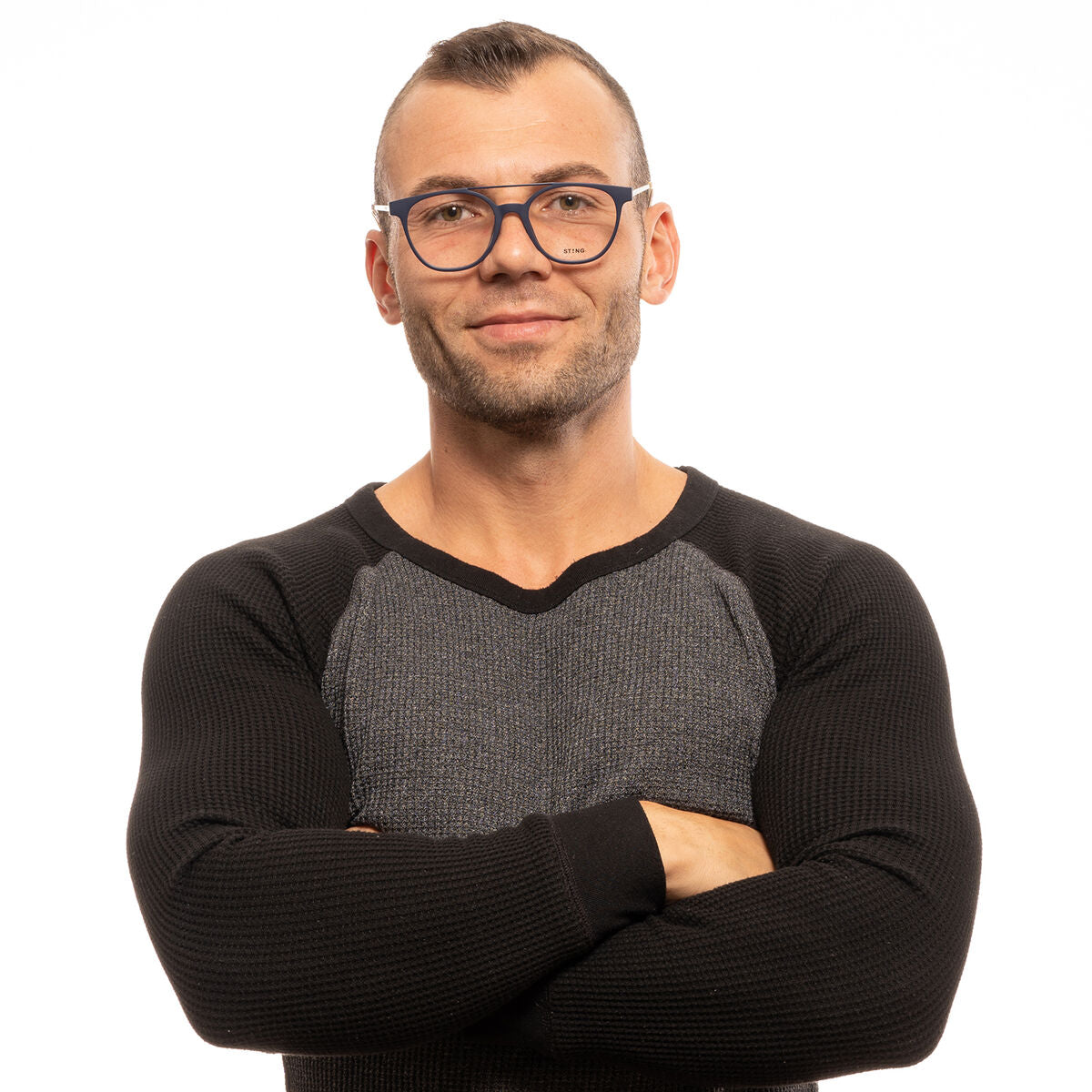 V6HD444D6677253291919630AC3F070746CR4184067P5