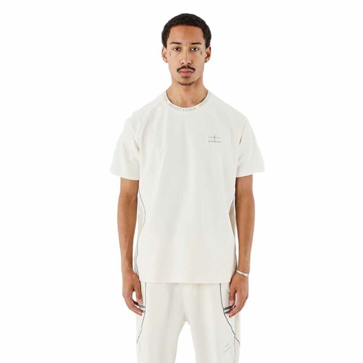 V4H3DB8AA17129798F127342142BA71C676R7068939P1