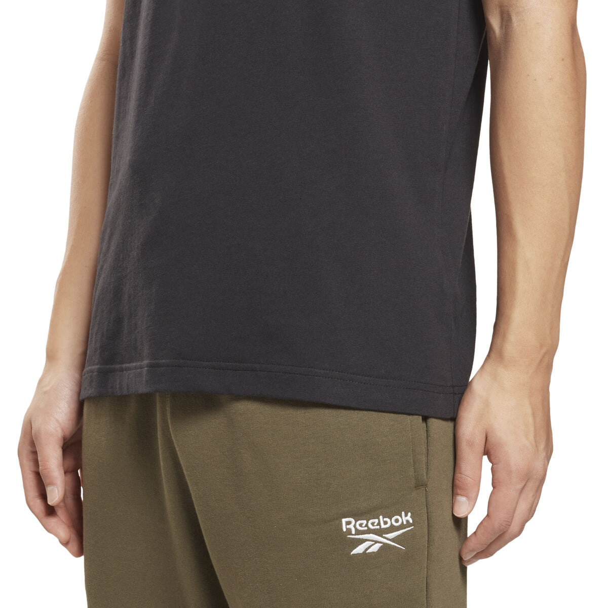 V8H5EFE6353891559B4E26A0F15620AE451R5822424P7