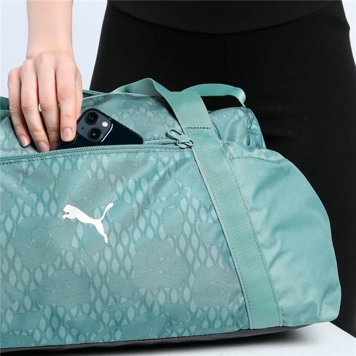 V3HDF3CB18C81EB23E3C6672076DF5A1F54R6844921P4