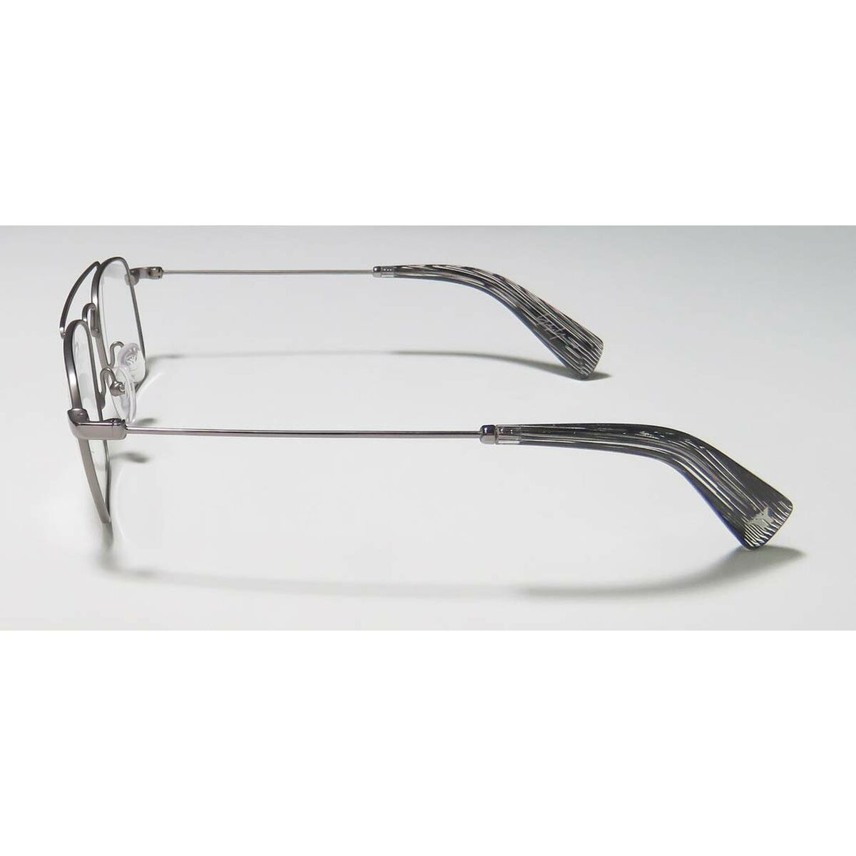 V3H40B469051A6826554B4C9931F122D955R6187221P7