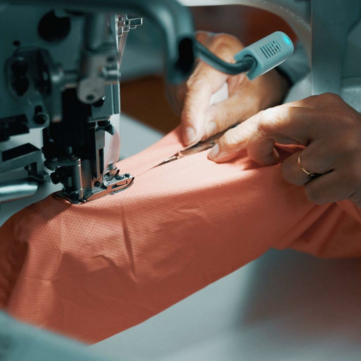 V5HBF254A8F6C54B8C44BA5517A0D4462DDR7231561P4