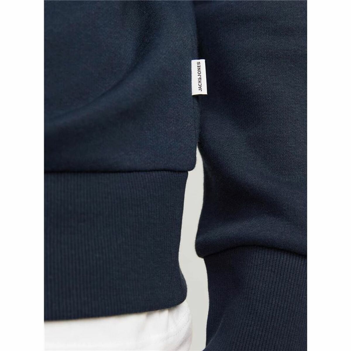 V3HB3897A715BFB975E87DCCC8D313D15F5R7373750P3