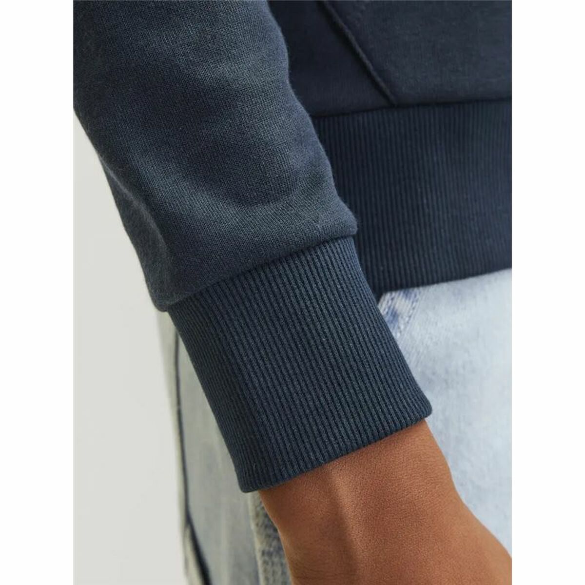 V6HFCE877AB6A49F8E79513436DF7DC8BBDR5459994P3