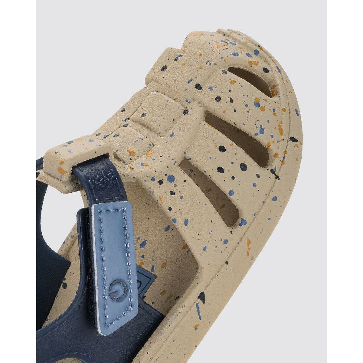 V8H571449493C4D14AE8E7DF5E5095F779FR6610206P7