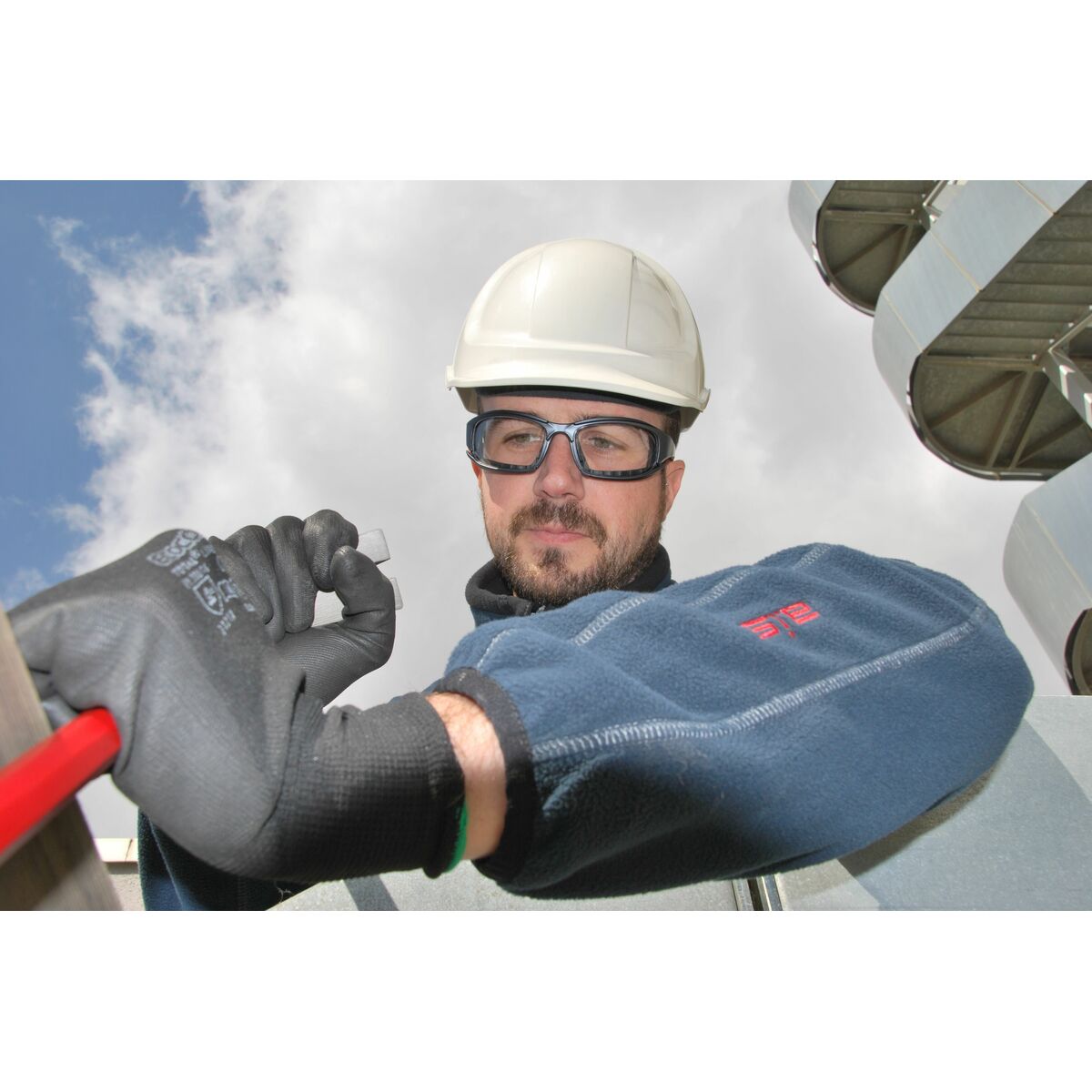 V3H9FDE844E5795950F8CAB999D0A4D448ER6639491P8