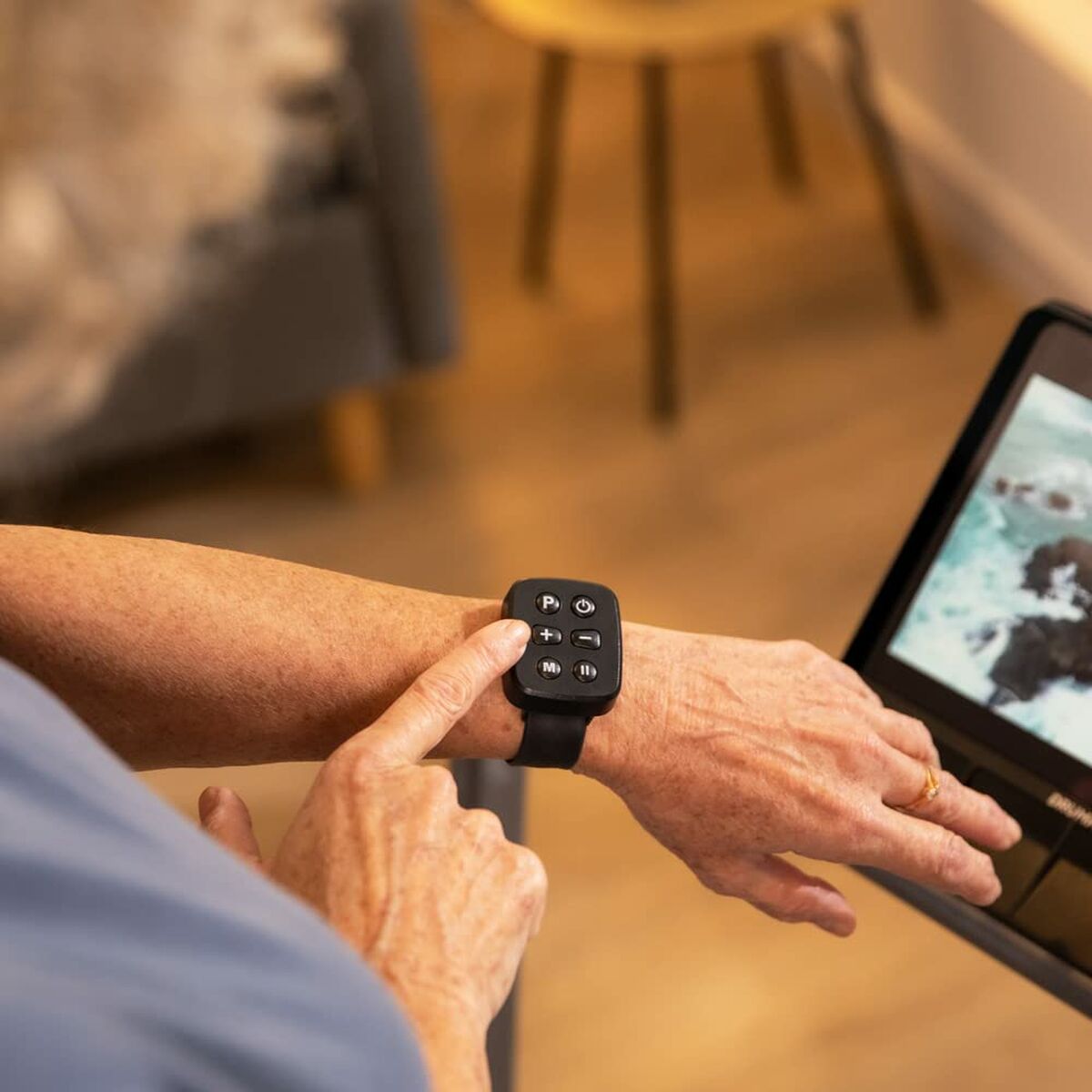 V8H887EC8E5037239863BF23A9A0B7DD88DR3734967P4