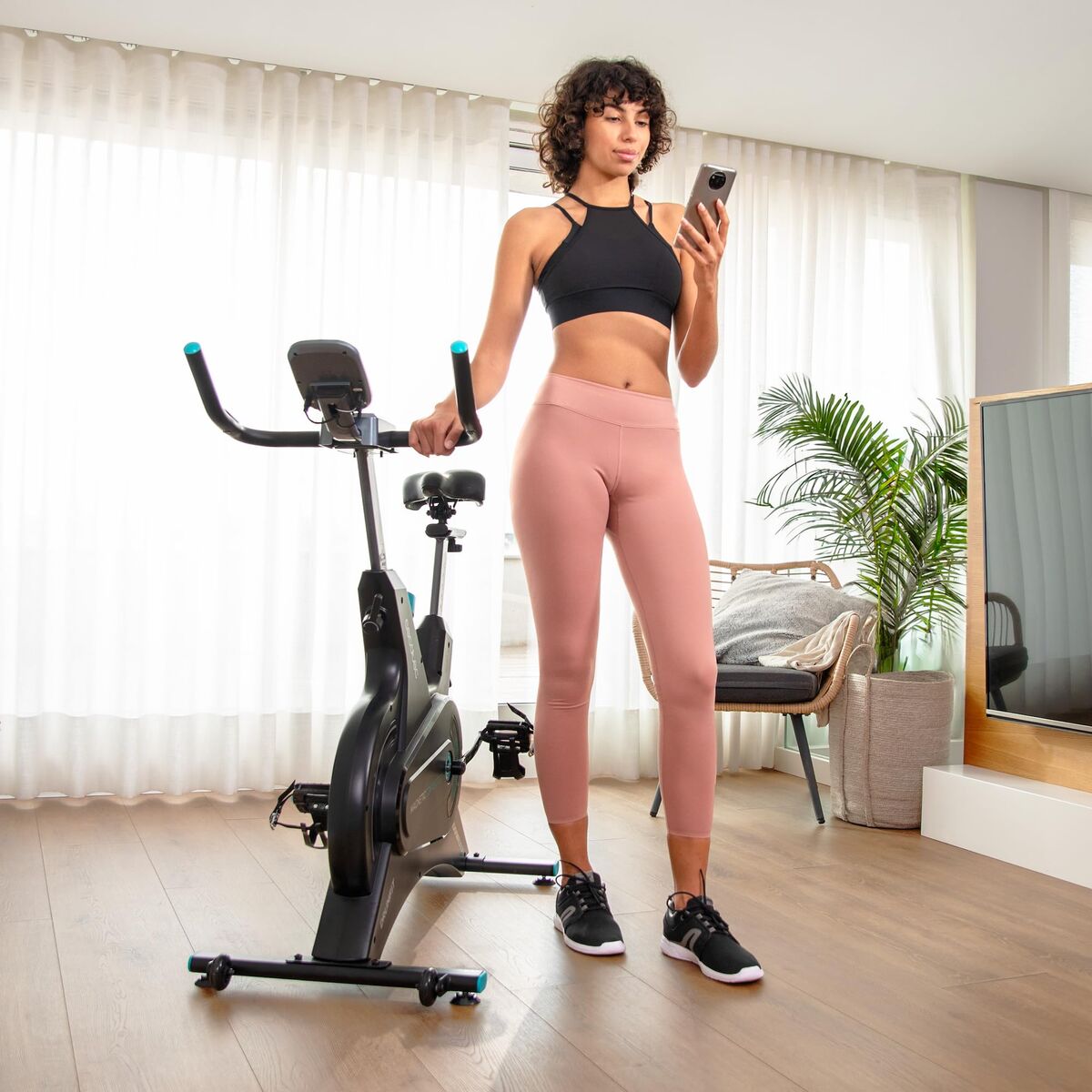 V4HE044EF641205894E6815FB4044DE40EBR7510974P7