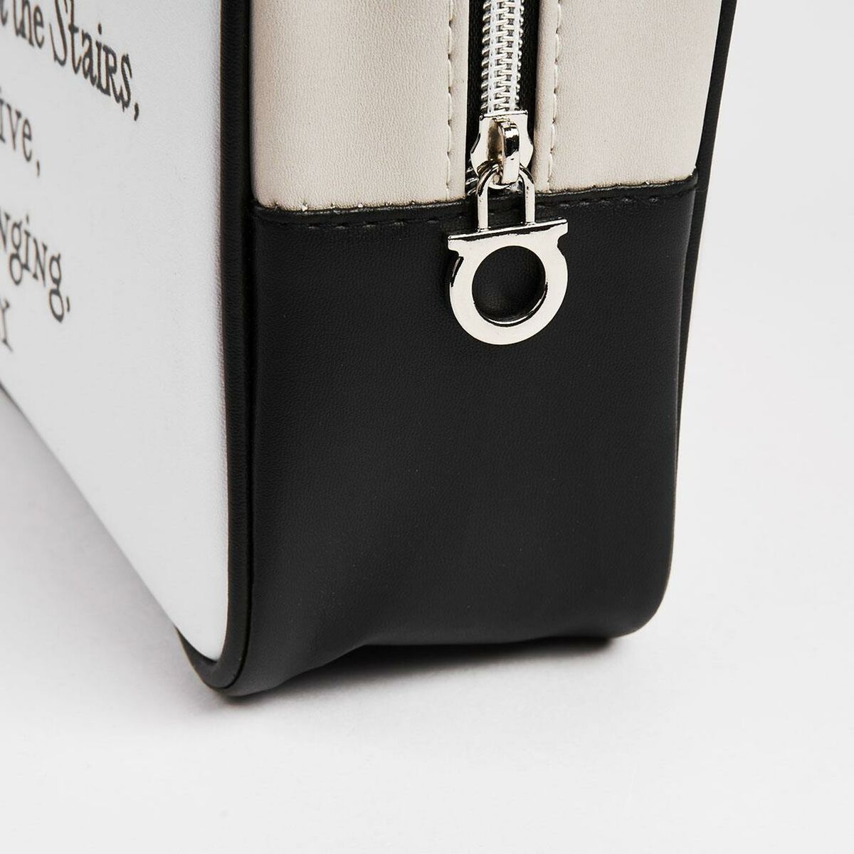 V5HE3D66FAE557FFAA0F9BEB12898268E85R5175628P3