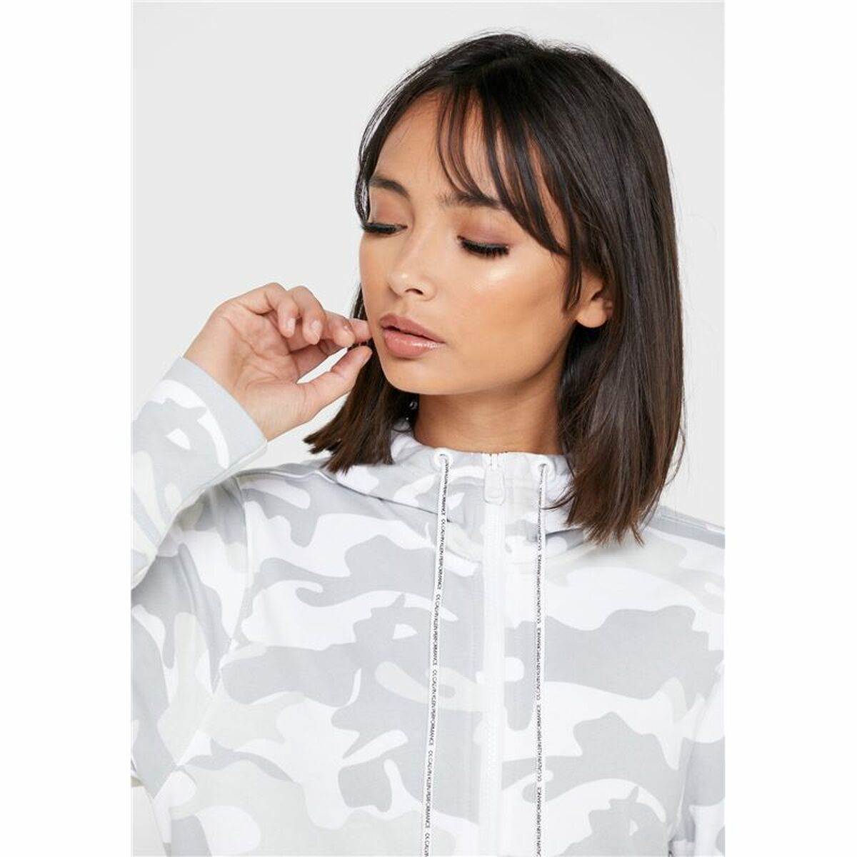 V8HCC4B9F0679BDEE927E803B2CEBC2E89CR3987474P4