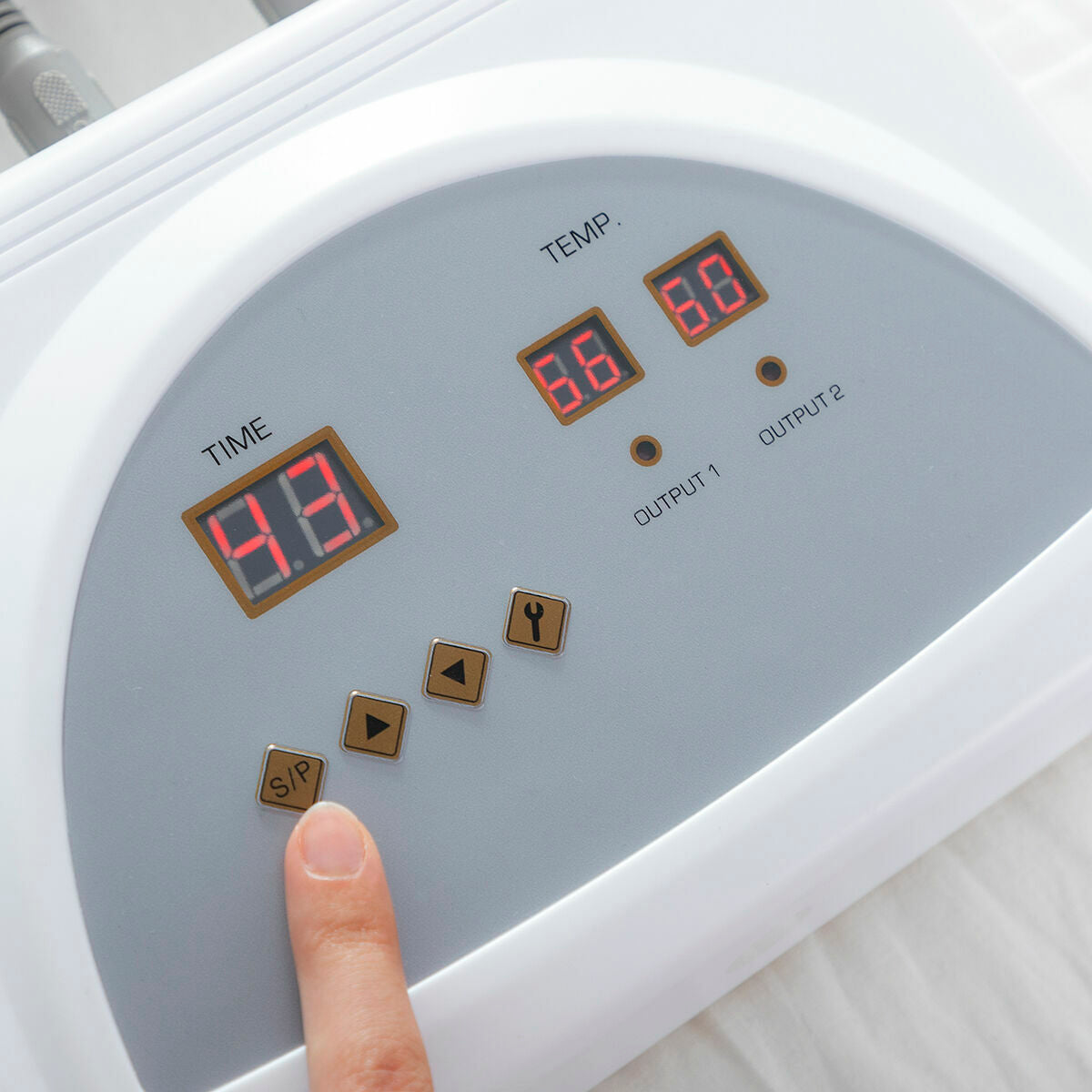 V8HA5940EF380A0F1791BAF3FFA625237A0R5817488P9